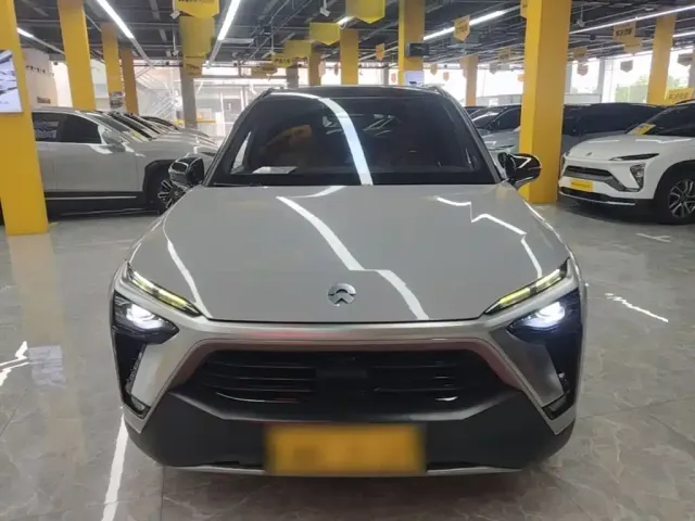 Nio ES8 — Фото автомобиля 2