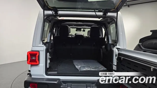 Jeep Wrangler JL — Фото автомобиля 26