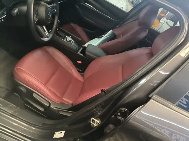 Mazda Axela — Фото автомобиля 14