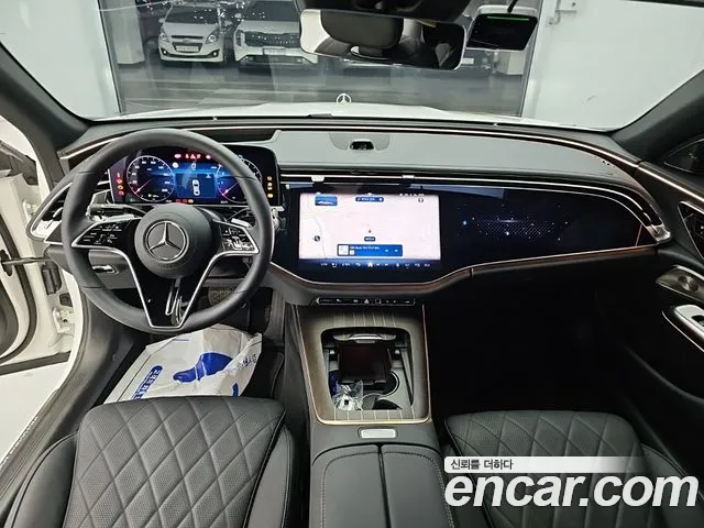 Mercedes-Benz E-Class — Фото автомобиля 7