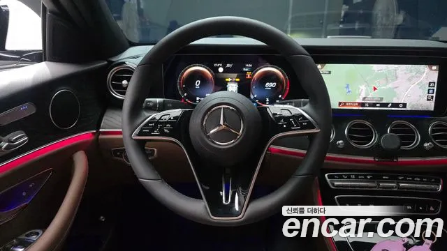 Mercedes-Benz E-Class — Фото автомобиля 13