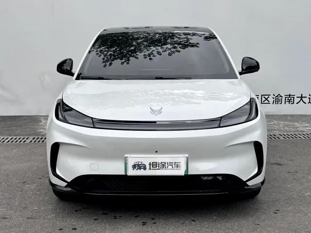 Arcfox T1 — Фото автомобиля 2