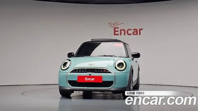 MINI Cooper 4th Gen — Фото автомобиля 3