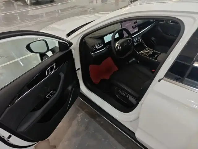 Geely Galaxy Stellar 6 — Фото автомобиля 11
