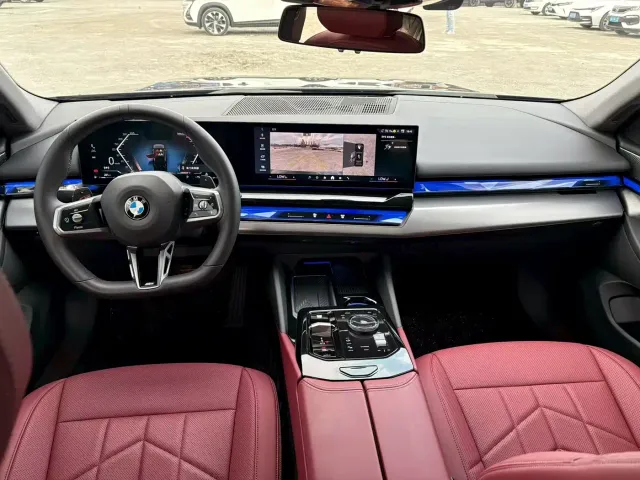 BMW 5 Series — Фото автомобиля 6