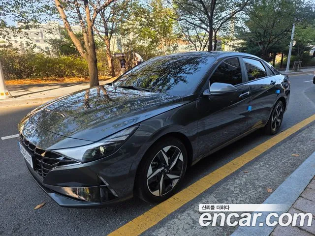 Фотография автомобиля — Hyundai Avante CN7