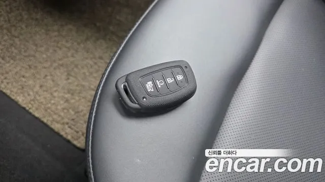 Hyundai Casper Casper Turbo Essential — Фото автомобиля 16