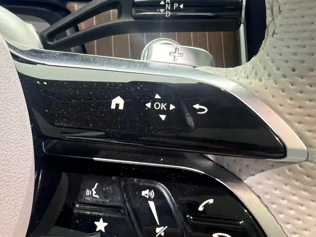 Mercedes-Benz EQE SUV — Фото автомобиля 12