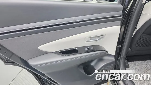 Hyundai Tucson Tucson (NX4) Дизель 2.0 4WD — Фото автомобиля 25