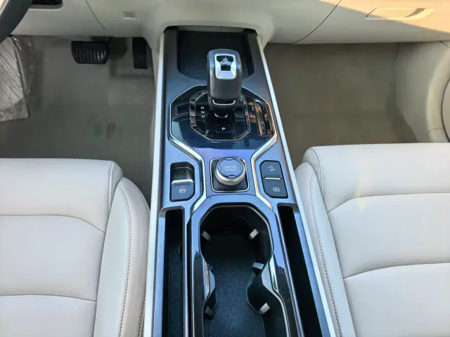 Geely ICON — Фото автомобиля 12