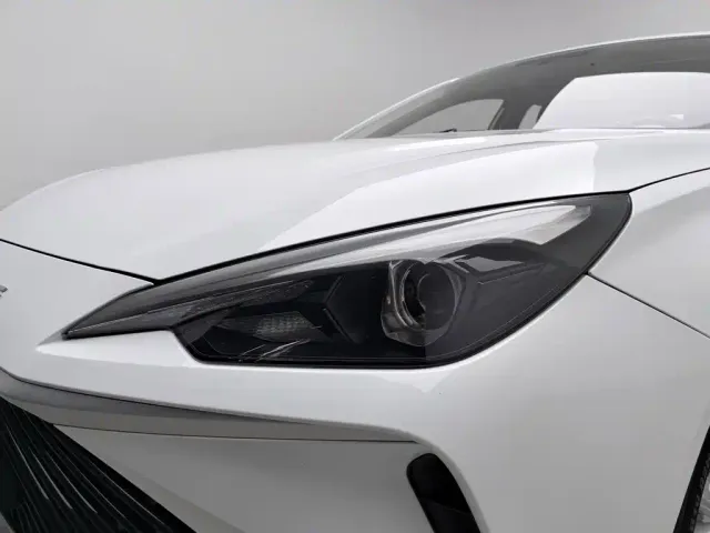 Roewe i5 — Фото автомобиля 7