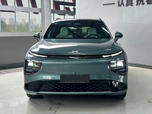 Xpeng G9 — Фото автомобиля 2