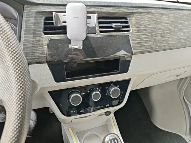 Jinbei New Hiace X30L — Фото автомобиля 12