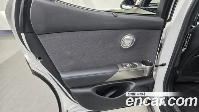 Genesis GV60 — Фото автомобиля 14