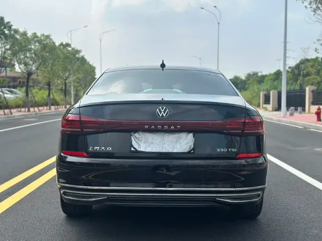 Volkswagen Passat — Фото автомобиля 8