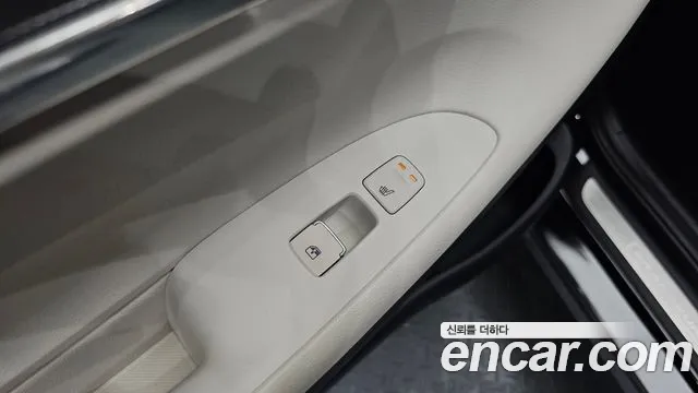 Hyundai Grandeur Grandeur (New) Hybrid — Фото автомобиля 30
