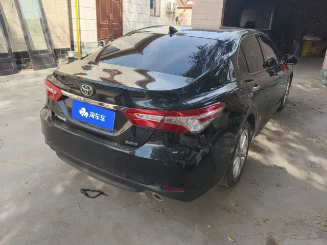 Toyota Camry — Фото автомобиля 2