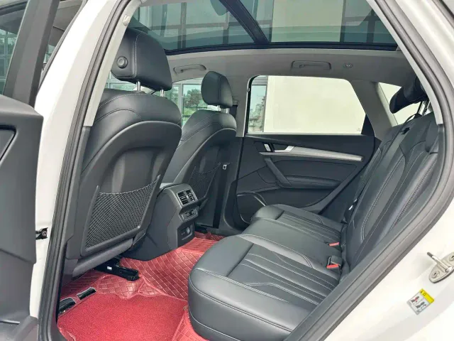 Audi Q5L — Фото автомобиля 6