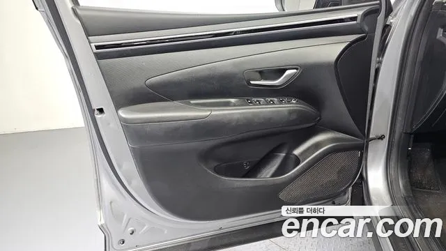 Hyundai Tucson Tucson (NX4) Дизель 2.0 4WD — Фото автомобиля 21