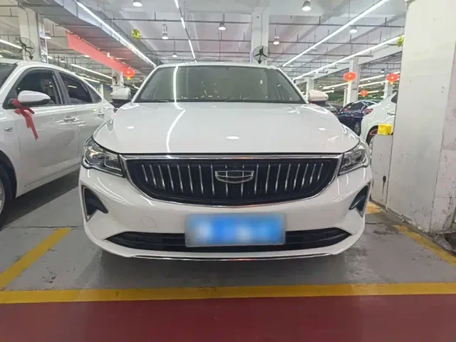 Geely Emgrand — Фото автомобиля 2