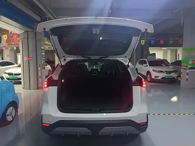Geely Galaxy L7 — Фото автомобиля 18