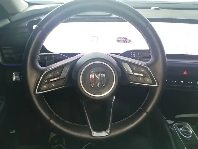 Buick Envision Plus — Фото автомобиля 10