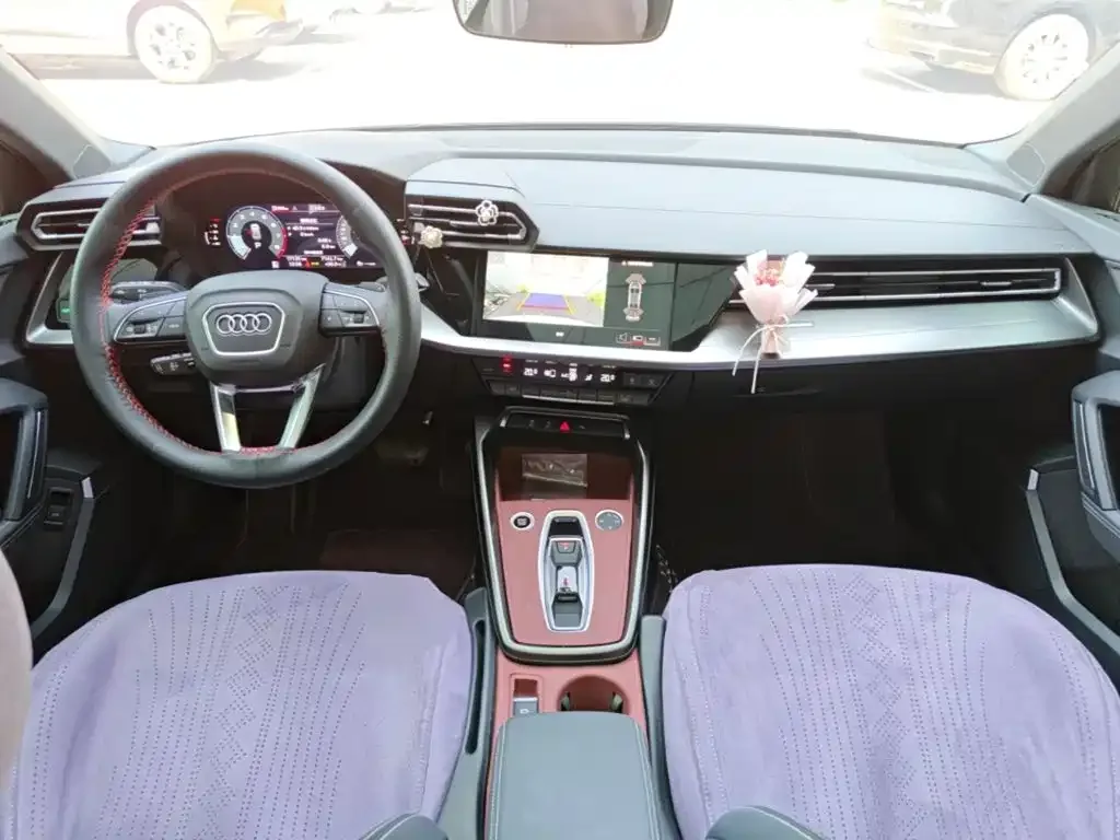 Audi Audi A3 2025 Facelift A3L Limousine 35TFSI Flying Spur Premium — Фото автомобиля 5