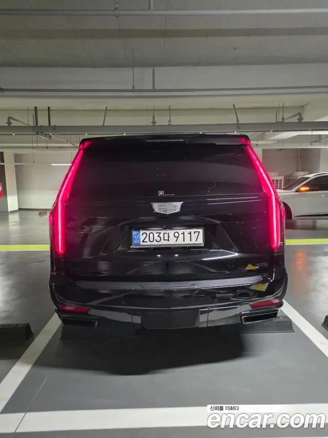 Cadillac Escalade Generation 5 — Фото автомобиля 3