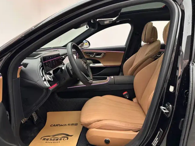 Mercedes-Benz E-Class — Фото автомобиля 8