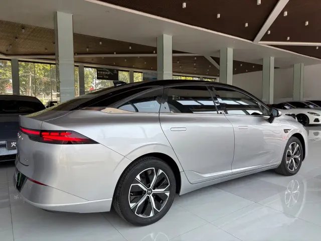 Xpeng P5 — Фото автомобиля 18