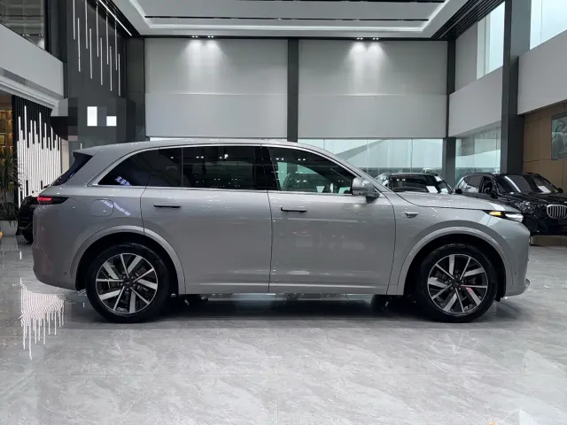 Li Auto L7 — Фото автомобиля 3