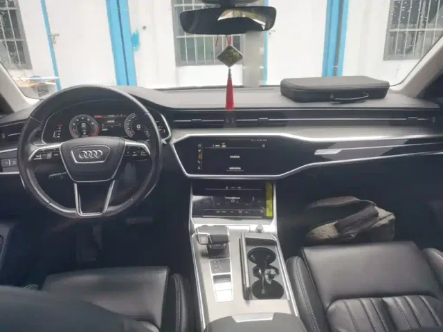 Audi A6L — Фото автомобиля 9