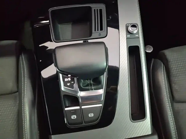 Audi Q5L Sportback — Фото автомобиля 13