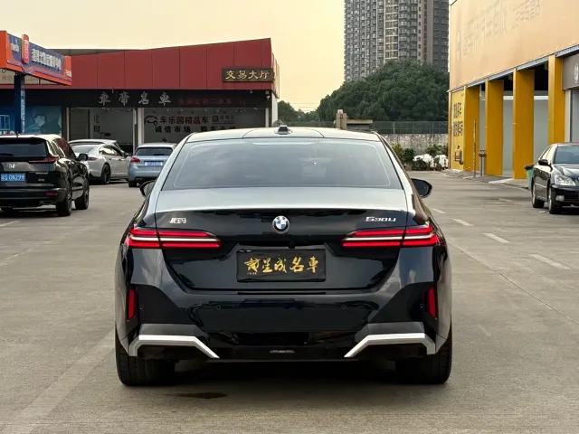 BMW 5 Series — Фото автомобиля 20