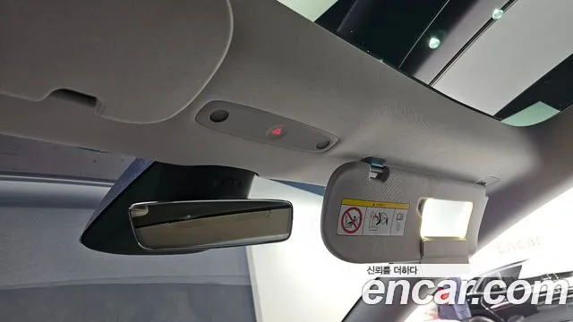 Tesla Model 3 — Фото автомобиля 27