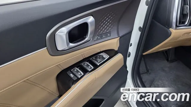 Kia Sorento Новый Sorento 4 поколение Бензин 2.5T 2WD — Фото автомобиля 28