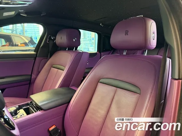 Rolls-Royce Ghost — Фото автомобиля 10