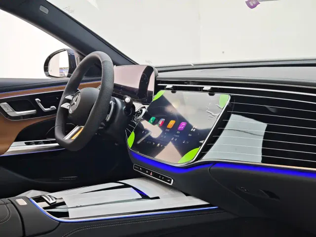 Mercedes-Benz E-Class — Фото автомобиля 11