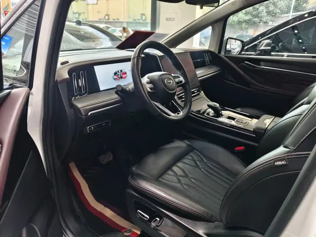 GAC Trumpchi M8 — Фото автомобиля 17
