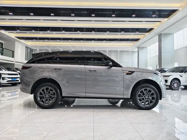 Land Rover Range Rover Sport — Фото автомобиля 23