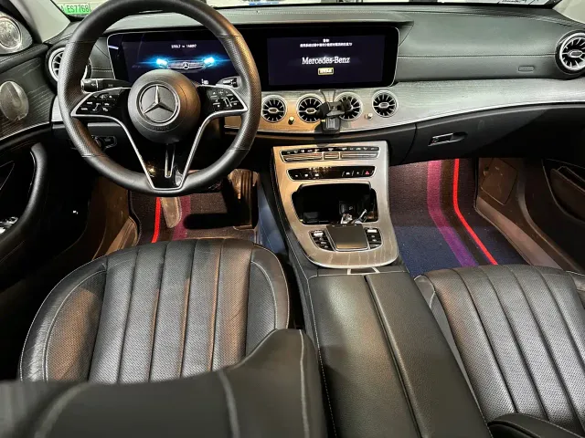 Mercedes-Benz E-Class — Фото автомобиля 12