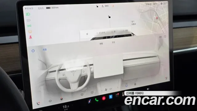 Tesla Model Y — Фото автомобиля 17