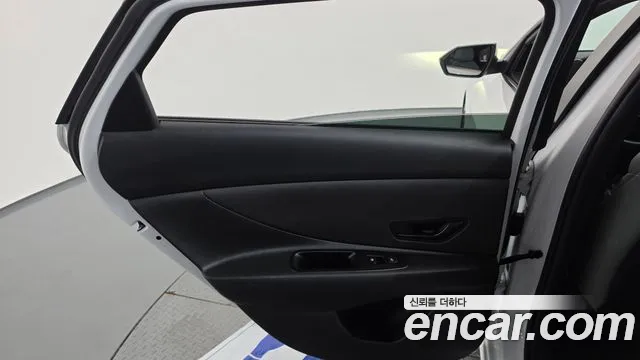 Hyundai Avante CN7 — Фото автомобиля 14