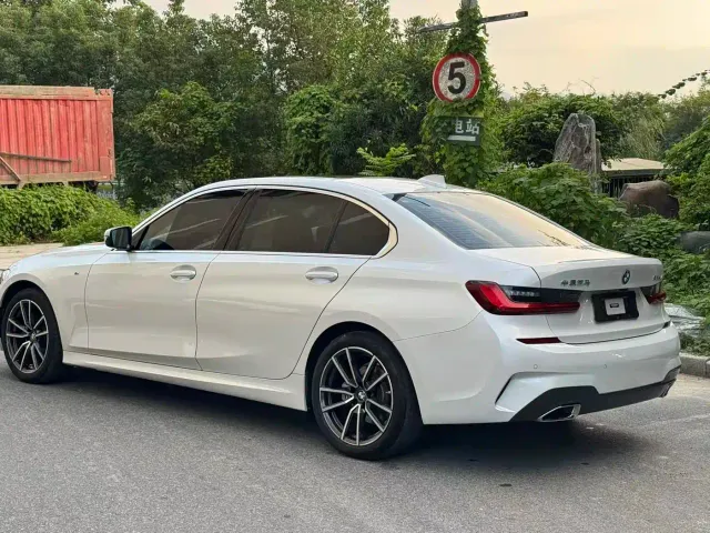 BMW 3 Series — Фото автомобиля 4