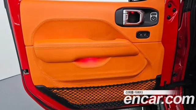 Jeep Wrangler Wrangler (JL) 2.0 Overland 4 двери — Фото автомобиля 19