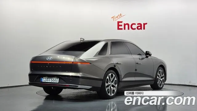 Hyundai Grandeur GN7 — Фото автомобиля 2