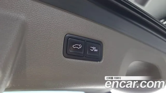 Kia Carnival Generation 4 — Фото автомобиля 24