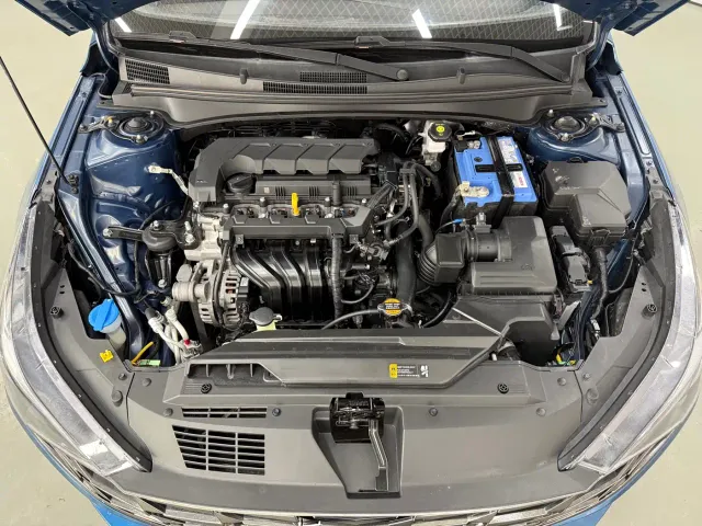 Hyundai Elantra — Фото автомобиля 19