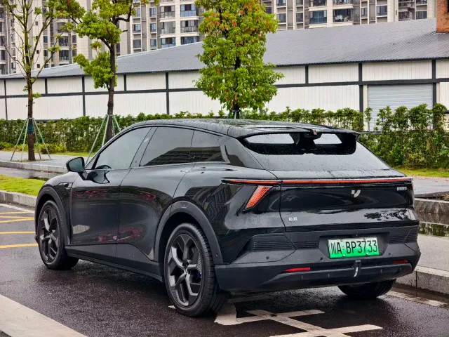 Jiyue Ji Yue 01 — Фото автомобиля 7