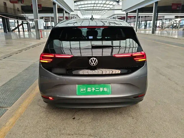 Volkswagen ID.3 — Фото автомобиля 5